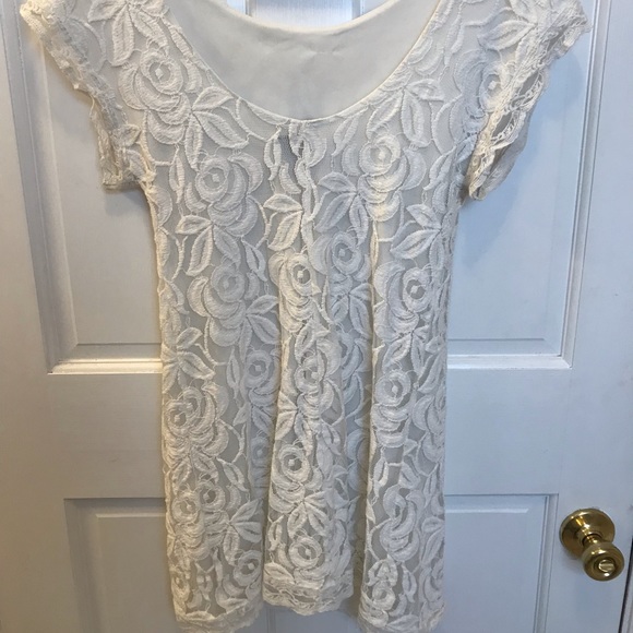 White lace dress - Picture 2 of 4